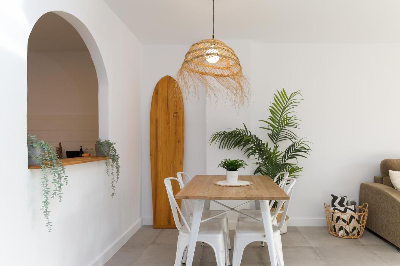 Surf Apartment - Wifi - Parking - Swimming Pool - Patio - Garden Tarifa Exterior photo