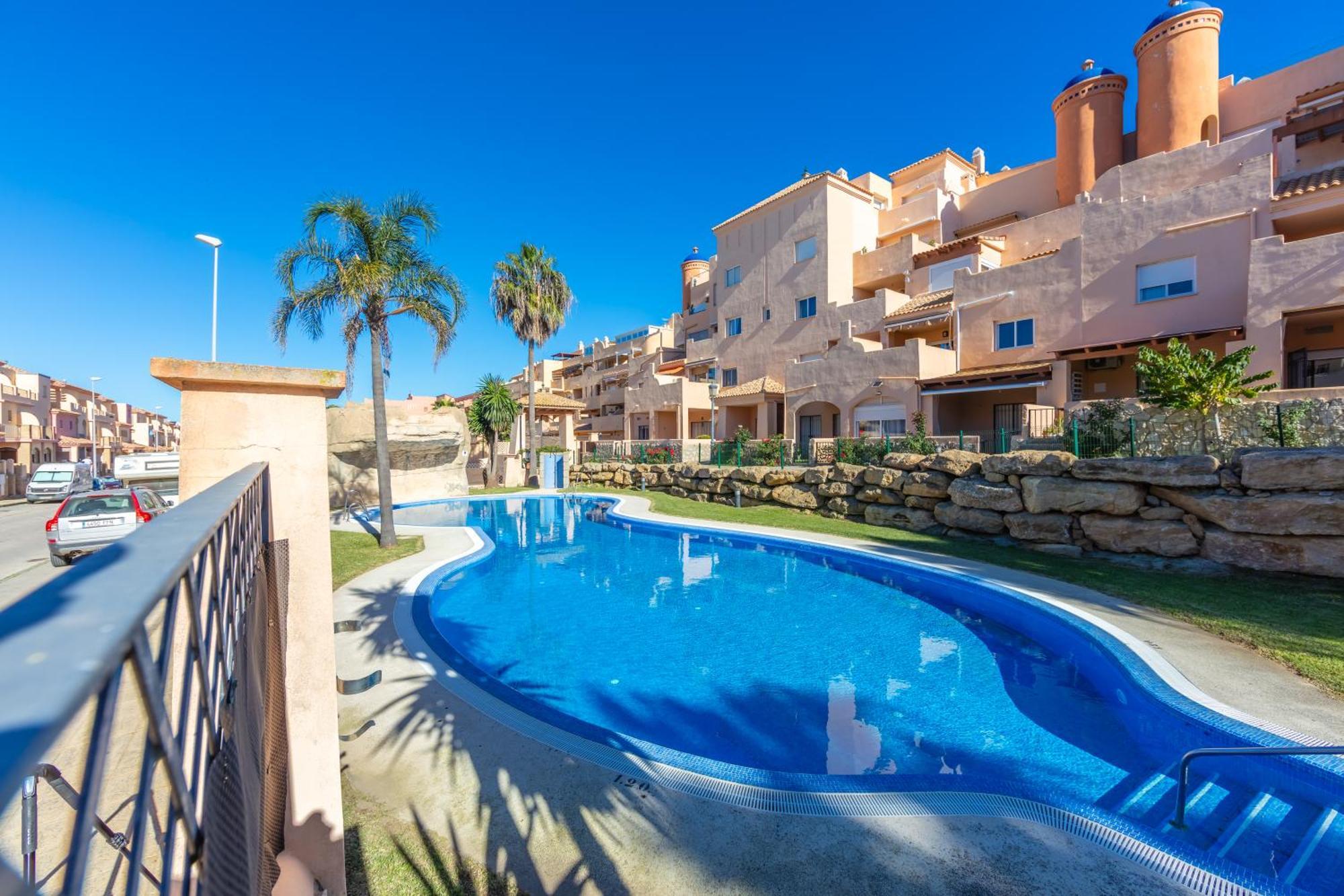 Surf Apartment - Wifi - Parking - Swimming Pool - Patio - Garden Tarifa Exterior photo