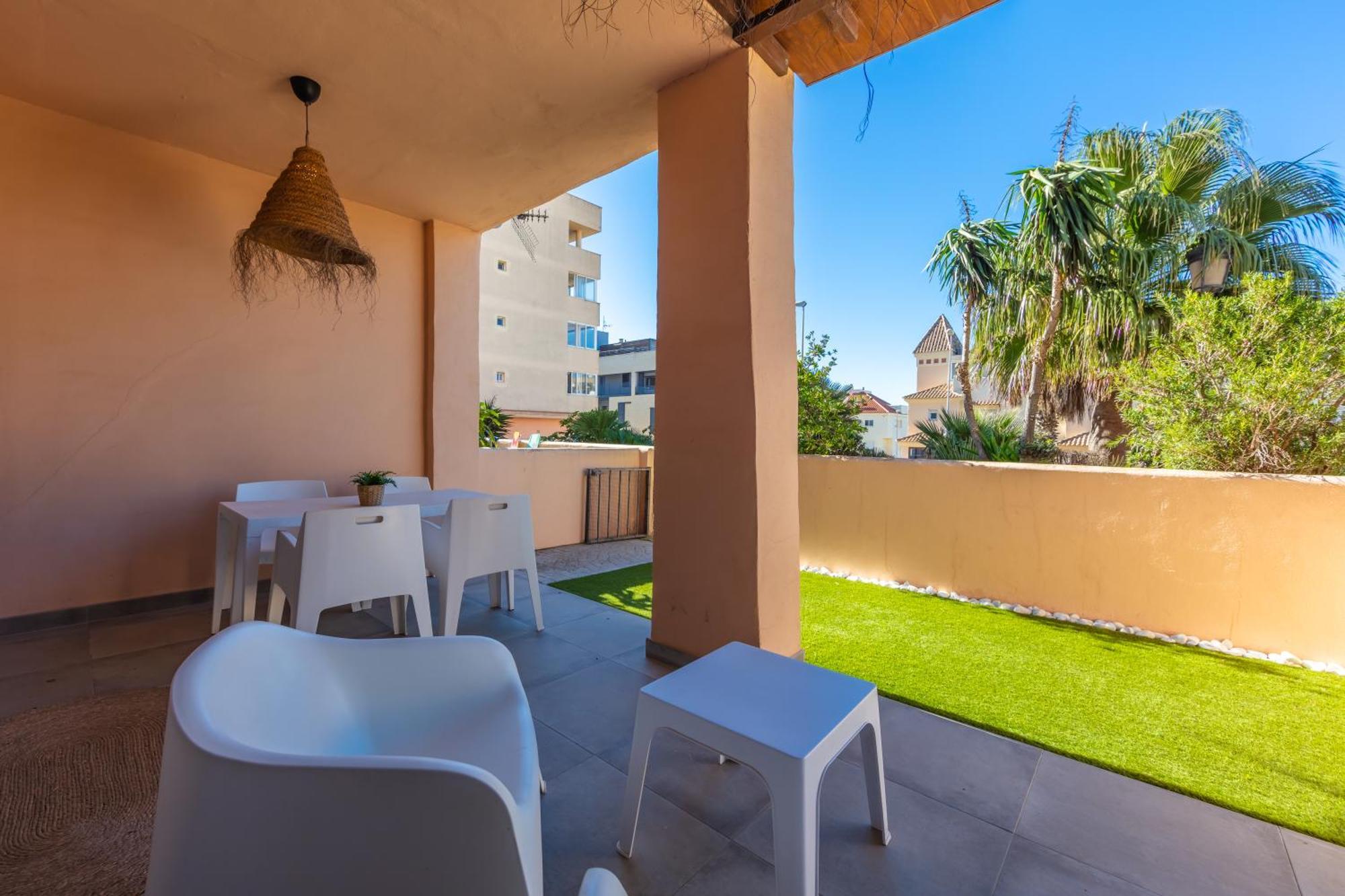 Surf Apartment - Wifi - Parking - Swimming Pool - Patio - Garden Tarifa Exterior photo